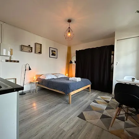 Apartment Lemon Roof